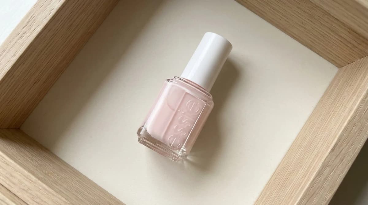 essie
